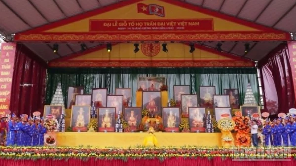 Quang cảnh đại lễ giỗ Tổ họ Trần Việt Nam tại tỉnh Hưng Yên.