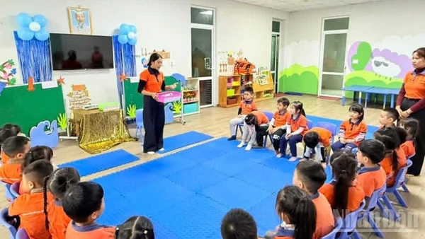 Một tiết học tại trường mầm non Sunflower (phường Trần Lãm, tỉnh Hưng Yên).