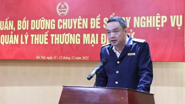 Ông Cáp Quý Phúc-Chi Cục trưởng Chi cục Thuế thương mai điện tử phát biểu khai mạc lớp tập huấn.