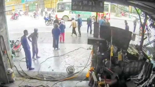 Hiện trường vụ việc. (Ảnh cắt từ clip)