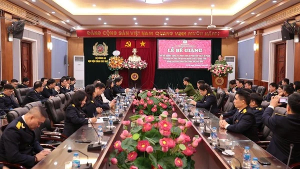 Quang cảnh Lễ bế giảng.