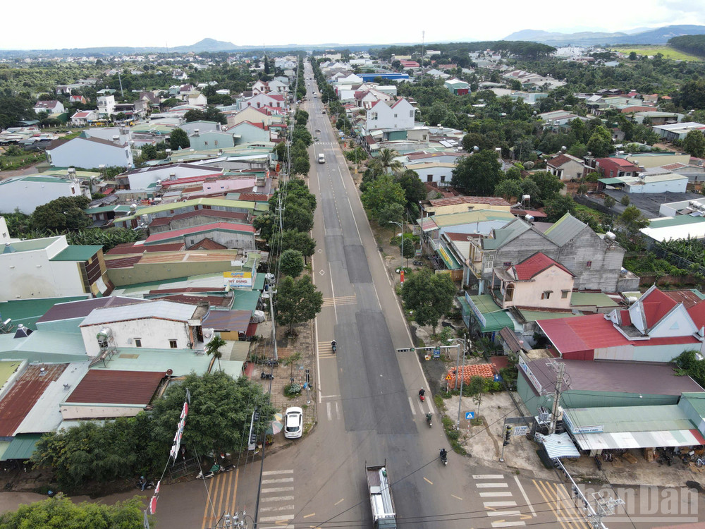 Dự án nâng cấp quốc lộ 19 dài 143km kết nối tỉnh Bình Định và Gia Lai với tổng mức đầu tư 3.654 tỷ đồng, do Ban Quản lý dự án 2 (Bộ Giao thông vận tải cũ nay là Bộ xây dựng) làm chủ đầu tư, triển khai từ giữa năm 2021. Đến nay dự án cơ bản hoàn thành nhưng chưa tiến hành thủ tục bàn giao. ndo_br_z6814015569809-c5338f3ef20c3807992cfae37db478de.jpg