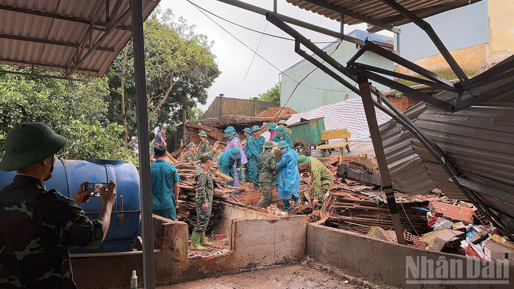 Lực lượng đơn vị Khu vực phòng thủ khu vực 3 - Thống Nhất và lực lượng tại chỗ đến hỗ trợ khắc phục sau sự cố ndo_br_z6843564954727-7341bca6d53a36fe96c4e3f136ab471a.jpg