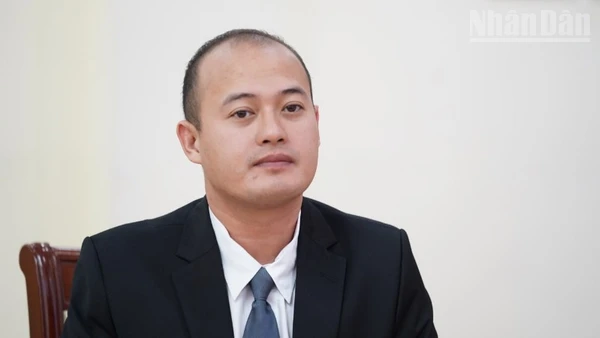 Thạc sĩ Thong Mengdavid, Viện Nghiên cứu quốc tế và chính sách công, Đại học Hoàng gia Phnom Penh. (Ảnh: ĐINH TRƯỜNG)