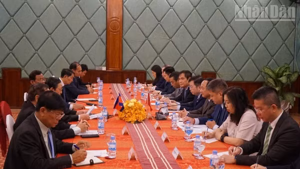 Toàn cảnh cuộc làm việc. (Ảnh: ĐINH TRƯỜNG)