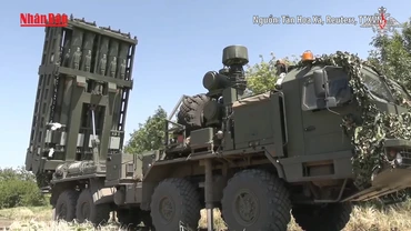[Video] Tổng thống Mỹ và Ukraine điện đàm, thảo luận về viện trợ vũ khí