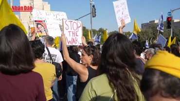 [Video] Biểu tình bùng phát khắp Israel yêu cầu kết thúc chiến sự Dải Gaza 