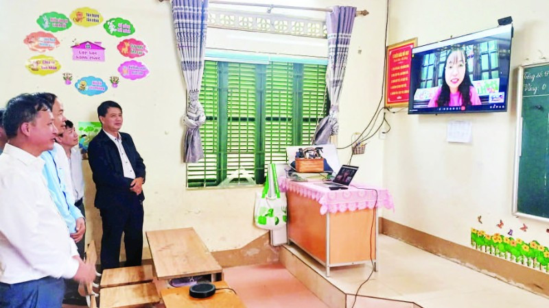 Phòng học trực tuyến tại Trường tiểu học Ca Thành (xã Ca Thành, tỉnh Cao Bằng) giúp cải thiện, nâng cao chất lượng đào tạo.