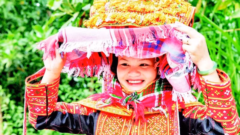 Cô dâu người Dao Lô Gang.