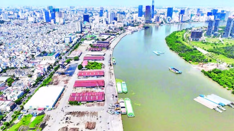 Toàn cảnh khu vực cảng Sài Gòn.