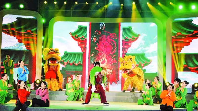 Biểu diễn hát bội trong sự kiện “Những ngày văn học, nghệ thuật Thành phố Hồ Chí Minh”. (Ảnh MẠNH HẢO)