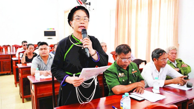 Người có uy tín trong cộng đồng đóng góp ý kiến tại buổi gặp mặt với lãnh đạo tỉnh Đồng Nai.