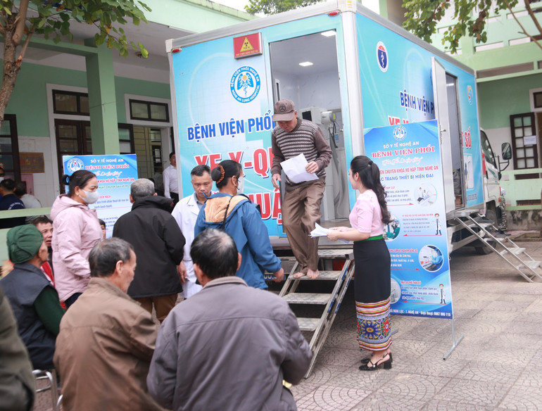 hon-1000-nguoi-dan-yen-hoa-duoc-kham-tu-van-suc-khoe-mien-phi-tai-tet-am-vung-cao-20264-1769837768555314073056.jpg