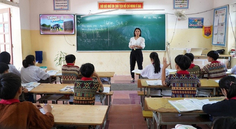 Reservieren Sie 21 Englischlehrer für Schulen in den Bergen. image-1.jpg