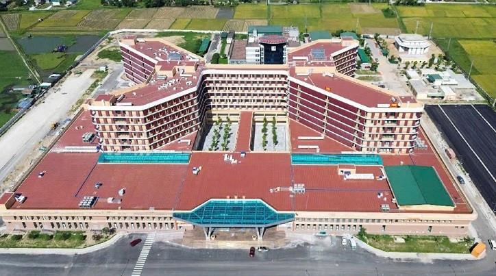 Toàn cảnh Bệnh viện U Bướu Nghệ An ở cơ sở mới khang trang, hiện đại, bắt đầu đón bệnh nhân đến khám và điều trị từ sáng 9/6. z6682679957711-8e2d57471a4aa06f5a9237c4614844eb.jpg
