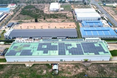 Một nhà máy lắp điện mặt trời mái nhà tại Đồng Nai.