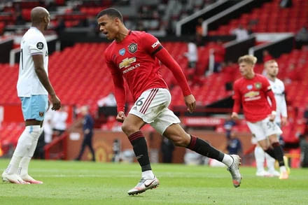 Cầu thủ trẻ Greenwood ghi bàn, giúp Man United hòa West Ham 1-1.