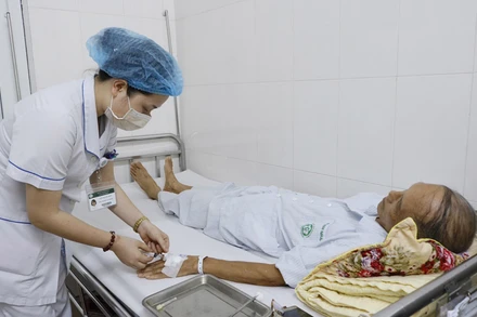 Bệnh nhân tỉnh táo sau can thiệp.