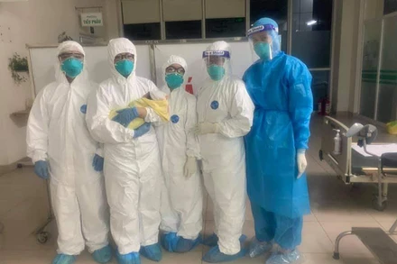 Sản phụ hạ sinh an toàn trong khu cách ly.