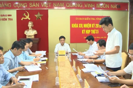 Kỳ họp thứ 35 của UBKT tỉnh ủy Quảng Ninh xem xét kỷ luật ba cán bộ của TP Cẩm Phả.