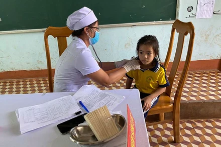 Trẻ em tỉnh Gia Lai được tiêm bổ sung vaccine Td.