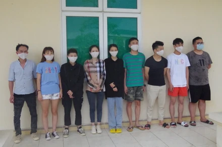 Các đối tượng người Trung Quốc nhập cảnh trái phép bị bắt giữ tại Đồn Biên phòng Chi Ma (Lộc Bình).