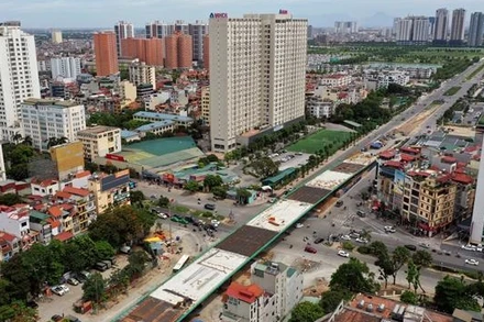 Đây là cầu vượt nối đường Nguyễn Văn Huyên kéo dài, kết nối ba quận: Cầu Giấy, Tây Hồ và Bắc Từ Liêm.