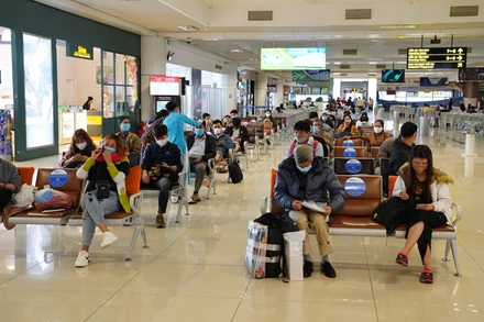 Yêu cầu các sân bay tiếp tục kiểm soát chặt chẽ dịch Covid-19.