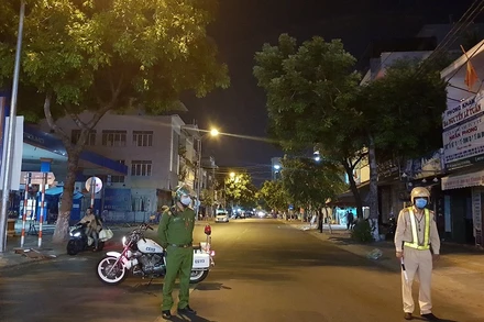 Đà Nẵng phong tỏa, thực hiện giãn cách xã hội. 