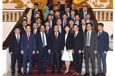 Thủ tướng tiếp các doanh nghiệp Hàn Quốc đầu tư tại Việt Nam