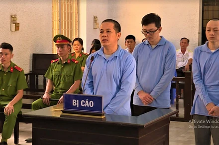 Các bị cáo tại phiên tòa.