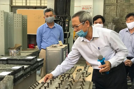 Áp dụng công nghệ mới nhất sửa mặt cầu Thăng Long