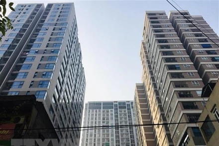 Các chung cư cao tầng Hà Nội vừa bị rung lắc do động đất ở Mộc Châu, Sơn La. Ảnh minh họa của TTXVN.