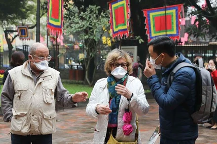 Khách quốc tế đến Việt Nam bảy tháng đầu năm giảm 61,6% so với cùng kỳ năm ngoái (Ảnh: TTXVN)