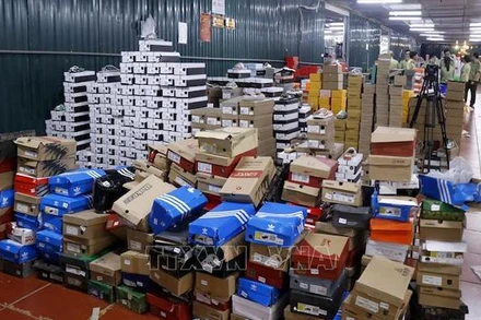 Hàng hóa tại kho khi lực lượng chức năng tiến hành kiểm tra. 