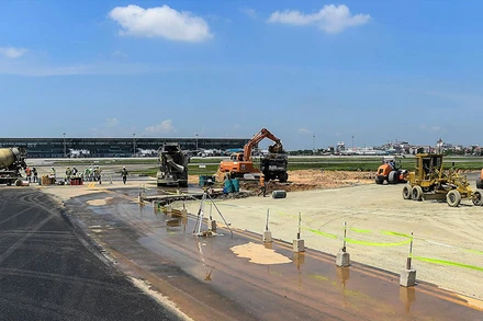 Sửa xong, đường băng Nội Bài sẽ có “tuổi thọ” ít nhất 20 năm