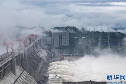 Đập Tam Hiệp chụp tại Nghi Xương, tỉnh Hồ Bắc, ngày 26-7. (Ảnh: Tân Hoa xã)