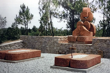 Mộ ông Bửu Ðiềm.