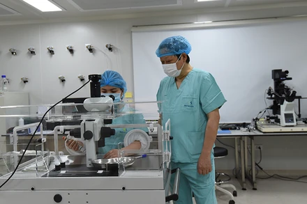 Vô sinh, hiếm muộn vì khối u xơ không ngờ tới