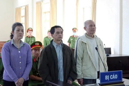 Các bị cáo tại phiên tòa.