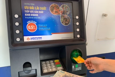 Đẩy mạnh chi trả lương hưu, trợ cấp bảo hiểm xã hội qua thẻ ATM