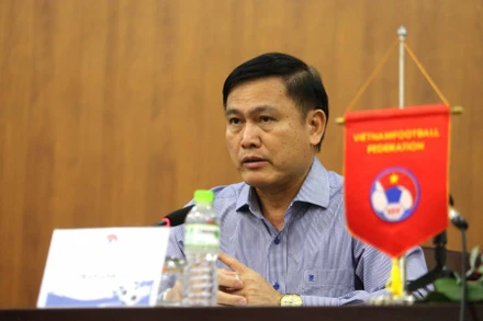 Ủy viên thường trực Ban Chấp hành VFF, ông Trần Anh Tú khẳng định V-League sẽ không kết thúc sớm. (Ảnh: HẢI ĐĂNG)