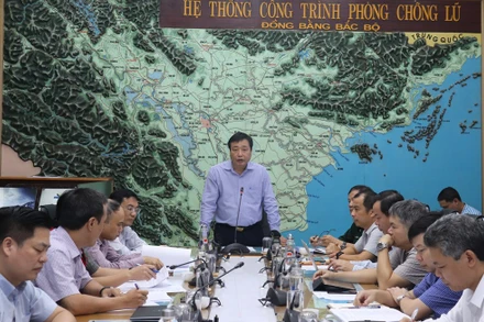 Phó trưởng Ban Chỉ đạo TƯ PCTT Trần Quang Hoài chủ trì cuộc họp.