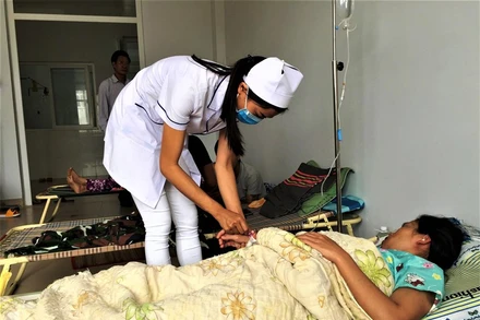 Bệnh nhân sốt xuất huyết điều trị ở Bệnh viện đa khoa vùng Tây Nguyên.