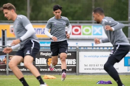 Văn Hậu chính thức chia tay SC Heerenveen, về Việt Nam thi đấu. (Ảnh: SC Heerenveen) 