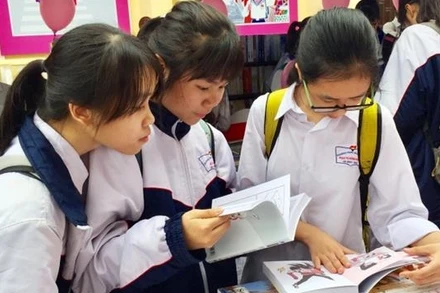 Học sinh chuẩn bị thi vào lớp 10.