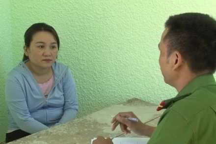 Đối tượng Nguyễn Thị Anh Thư tại cơ quan công an.