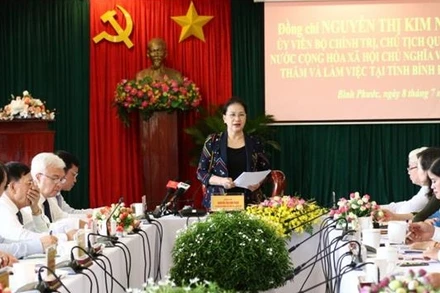 Chủ tịch Quốc hội Nguyễn Thị Kim Ngân phát biểu tại buổi làm việc với Ban Thường vụ Tỉnh ủy Bình Phước.