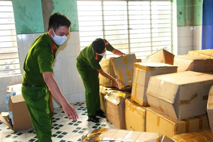 Số khẩu trang không nguồn gốc được phát hiện.