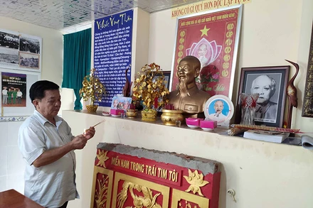 Cự chiến binh Huỳnh Xuân Phong.